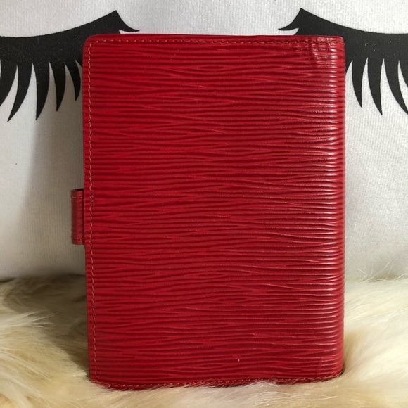 Authentic LV Red Vernis PM Agenda - Picture 2 of 8